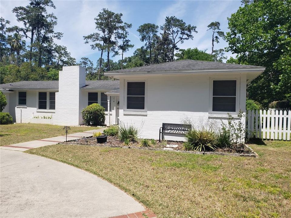 For Sale: $569,000 (3 beds, 2 baths, 2261 Square Feet)