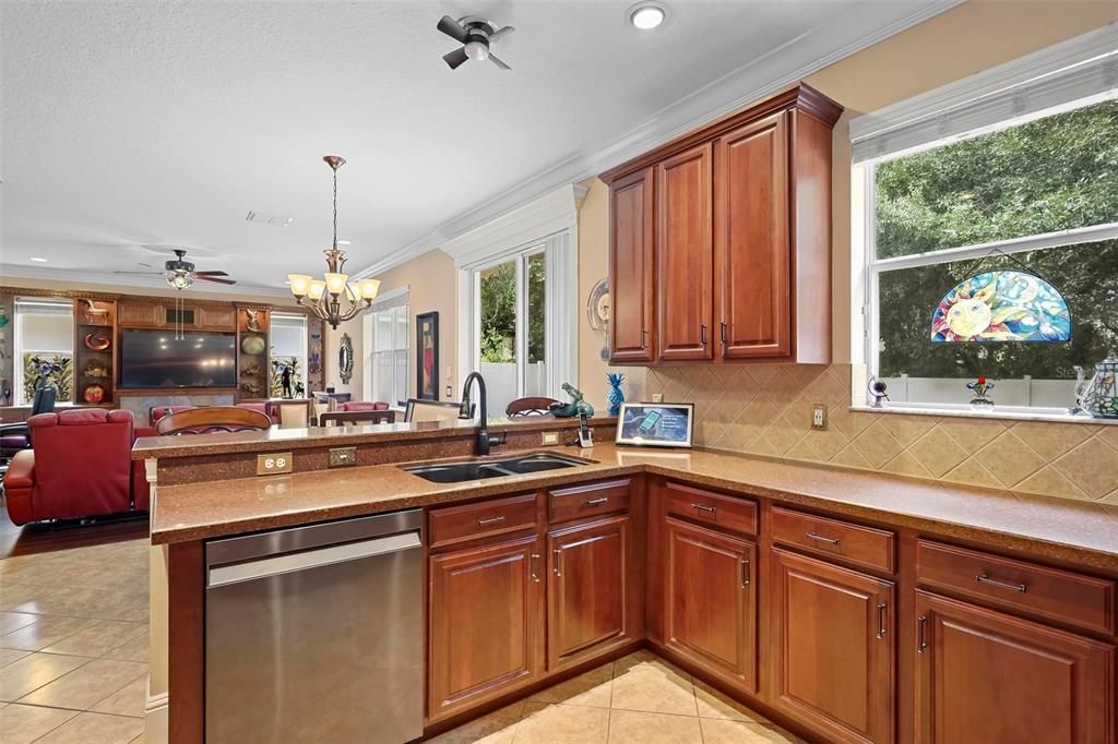 Kitchen, Familyroom combo