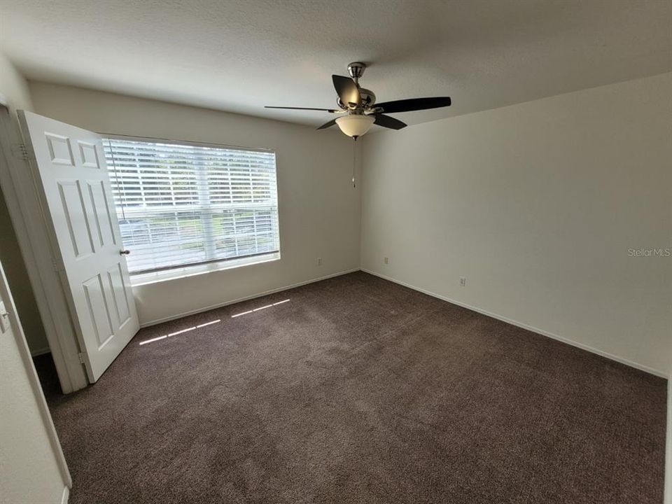 Active With Contract: $1,475 (2 beds, 2 baths, 975 Square Feet)