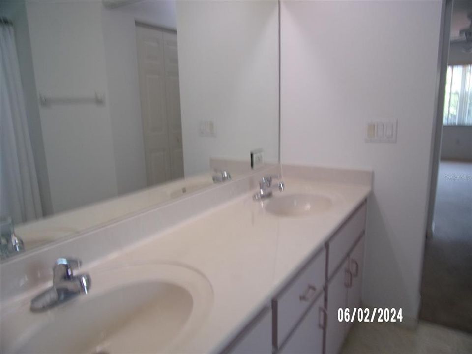 For Rent: $1,750 (2 beds, 2 baths, 1766 Square Feet)