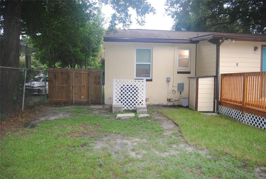 For Rent: $2,900 (3 beds, 1 baths, 1306 Square Feet)