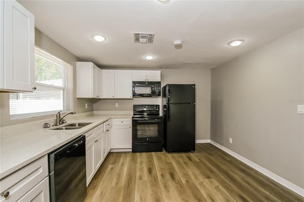 For Rent: $2,415 (3 beds, 2 baths, 1310 Square Feet)