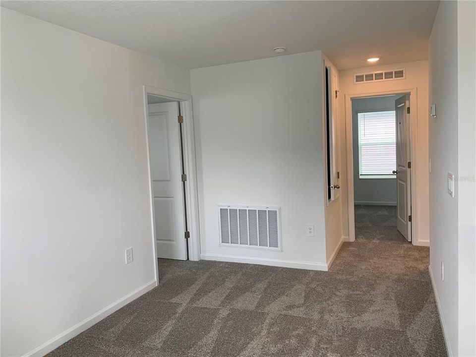 For Rent: $2,500 (4 beds, 2 baths, 1879 Square Feet)