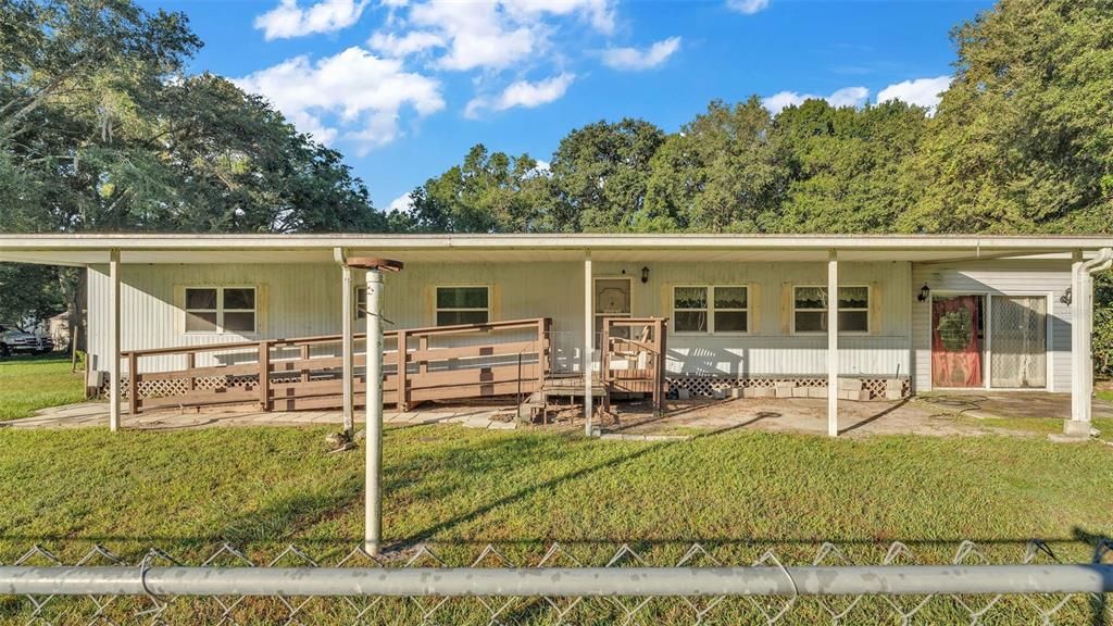 For Sale: $215,000 (3 beds, 2 baths, 1344 Square Feet)