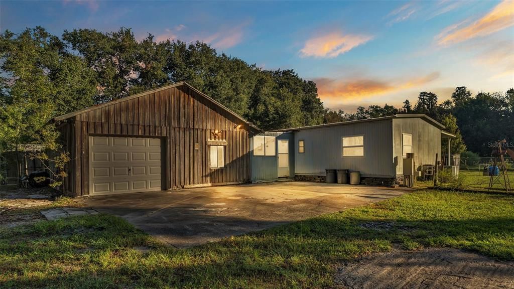 For Sale: $215,000 (3 beds, 2 baths, 1344 Square Feet)