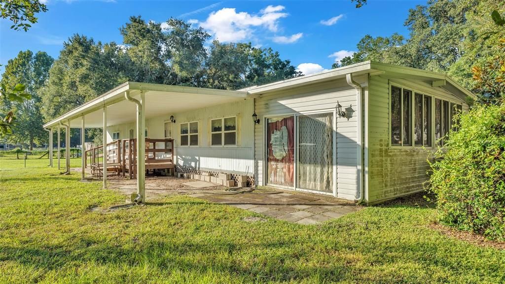 For Sale: $215,000 (3 beds, 2 baths, 1344 Square Feet)