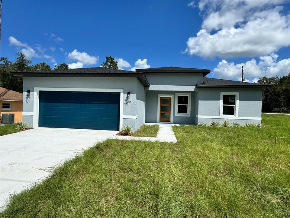 For Sale: $319,000 (4 beds, 2 baths, 1833 Square Feet)