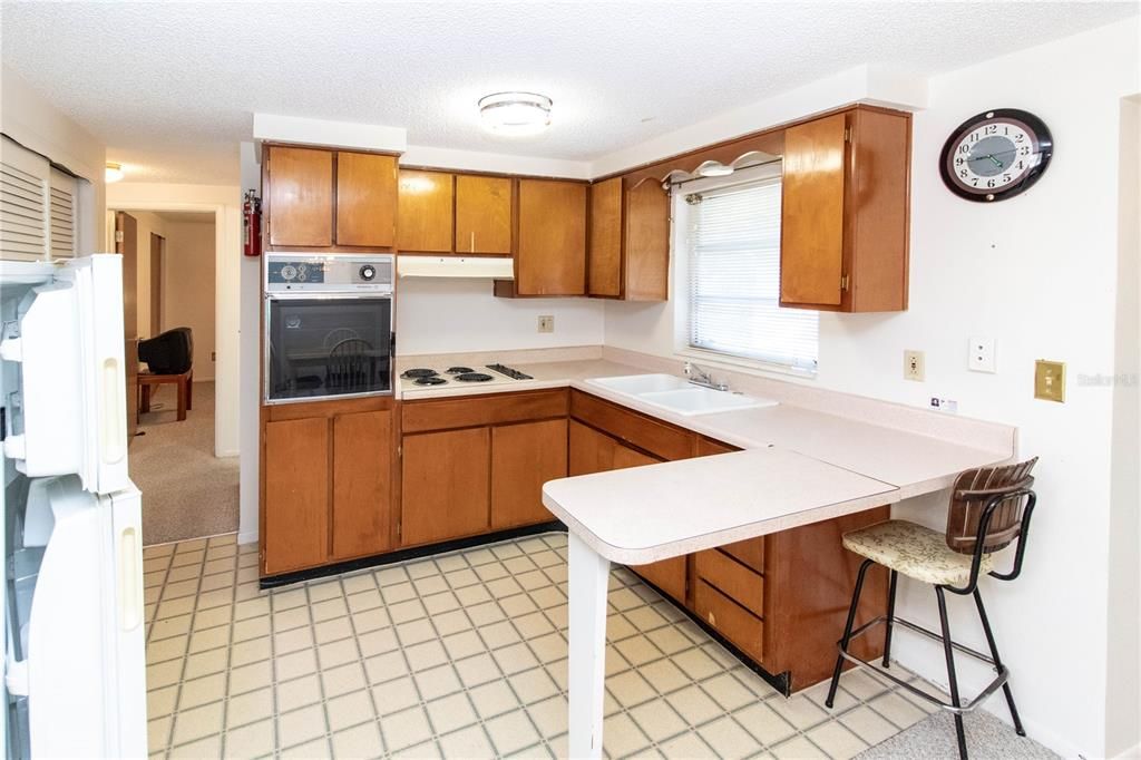 For Sale: $224,000 (2 beds, 1 baths, 1032 Square Feet)