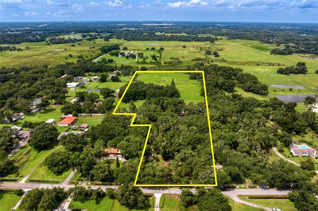 На продажу: $799,000 (8.70 acres)