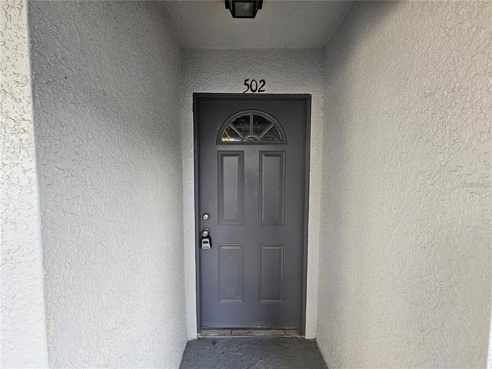 For Rent: $1,700 (2 beds, 2 baths, 885 Square Feet)