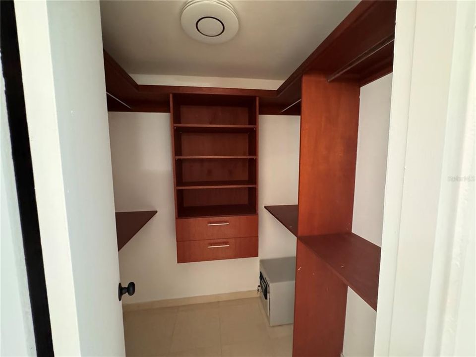 En Venta: $1,300,000 (3 camas, 2 baños, 1580 Pies cuadrados)