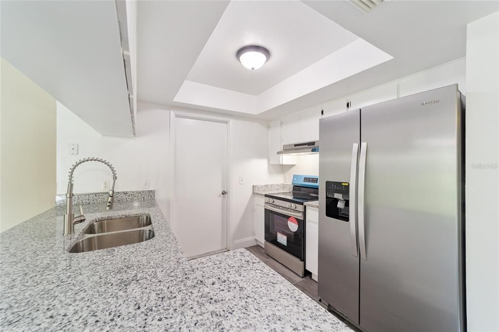 For Sale: $235,000 (2 beds, 2 baths, 1219 Square Feet)