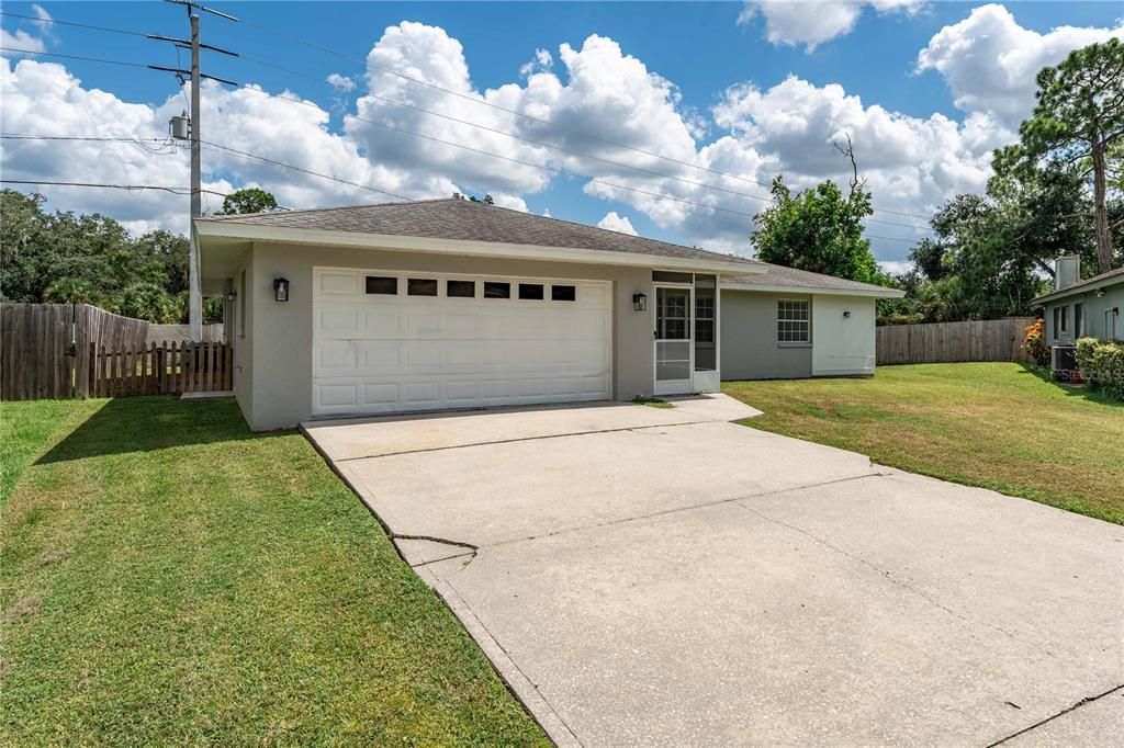 For Sale: $415,000 (3 beds, 2 baths, 1434 Square Feet)