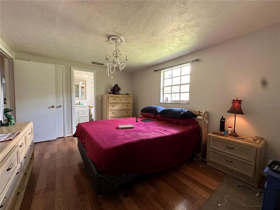 For Sale: $129,000 (2 beds, 2 baths, 1050 Square Feet)