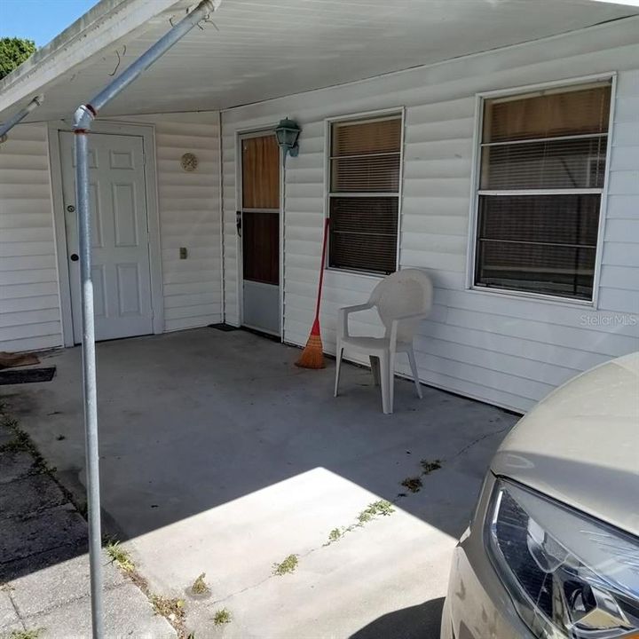 For Sale: $17,000 (1 beds, 2 baths, 572 Square Feet)