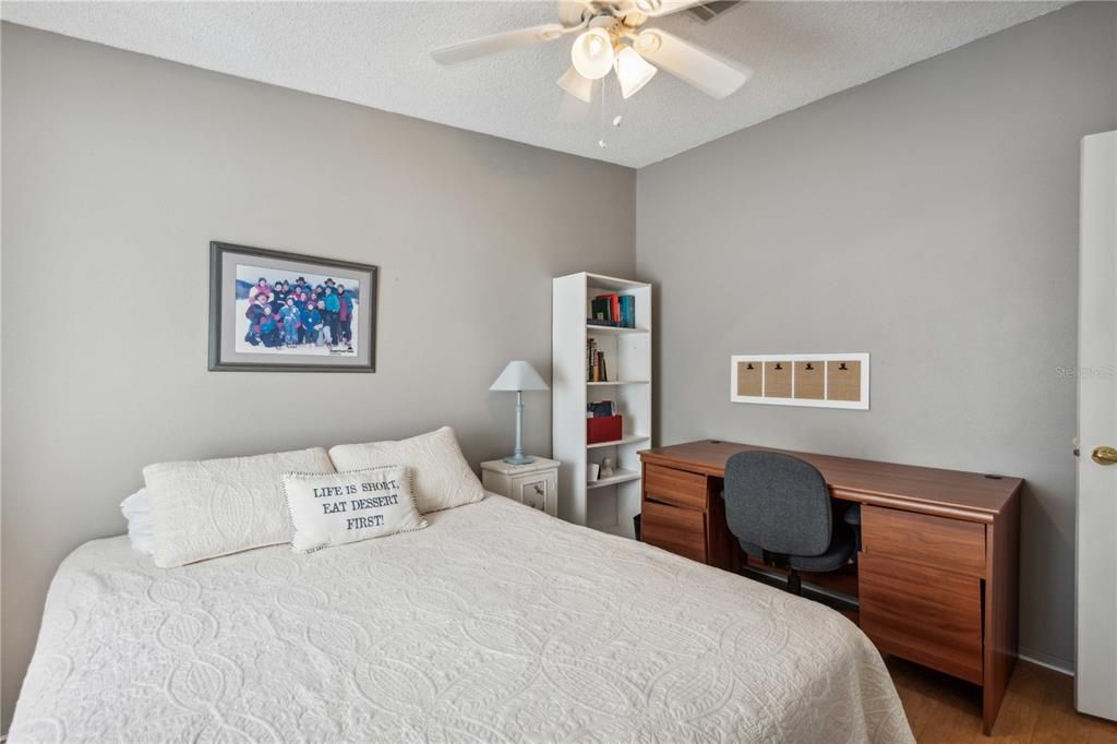 For Sale: $244,000 (2 beds, 2 baths, 1305 Square Feet)