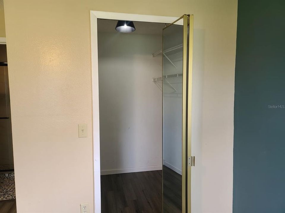 For Rent: $2,300 (3 beds, 2 baths, 1291 Square Feet)