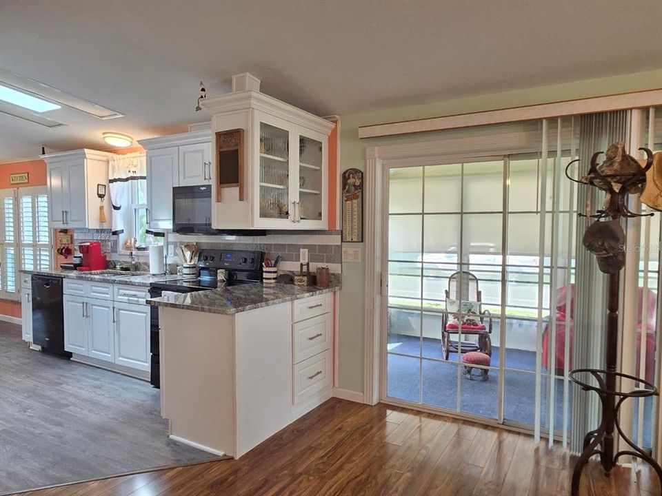 For Sale: $265,000 (2 beds, 2 baths, 1480 Square Feet)