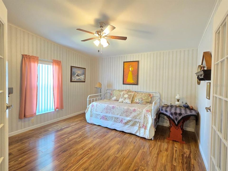 For Sale: $265,000 (2 beds, 2 baths, 1480 Square Feet)