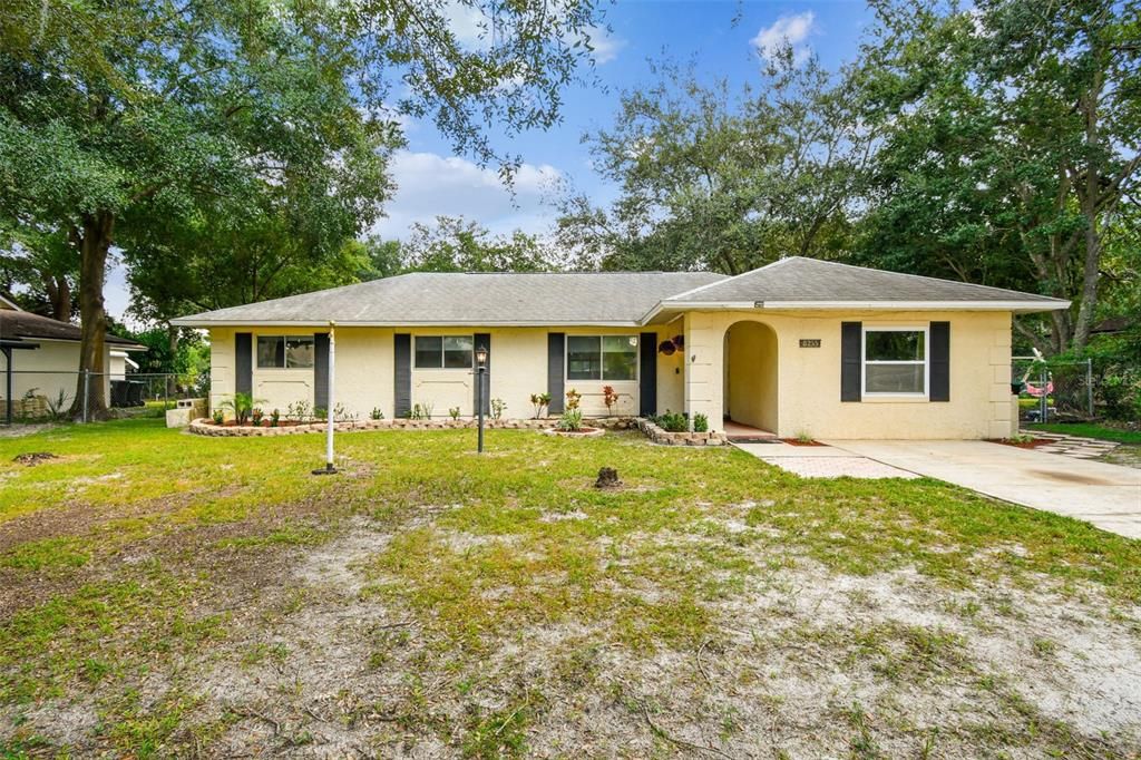 Welcome Home! 8255 Pamlico St. Orlando, FL 32817