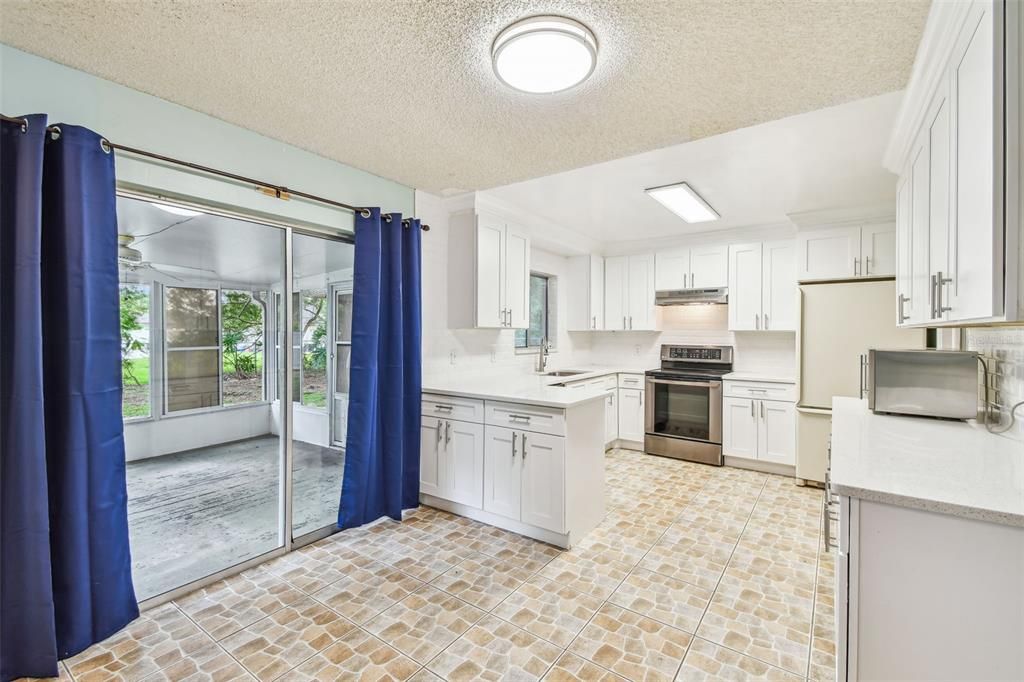 Dining Room/Kitchen