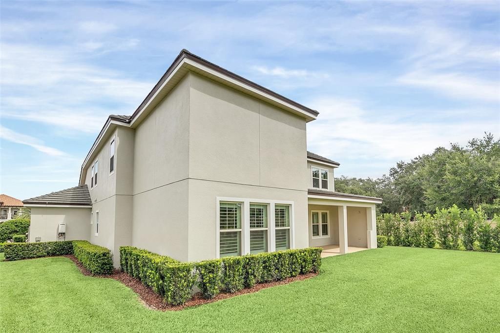 For Sale: $1,600,000 (4 beds, 3 baths, 4372 Square Feet)