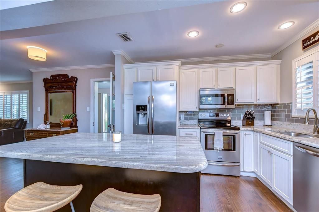 Beautiful remodeled kitchen!