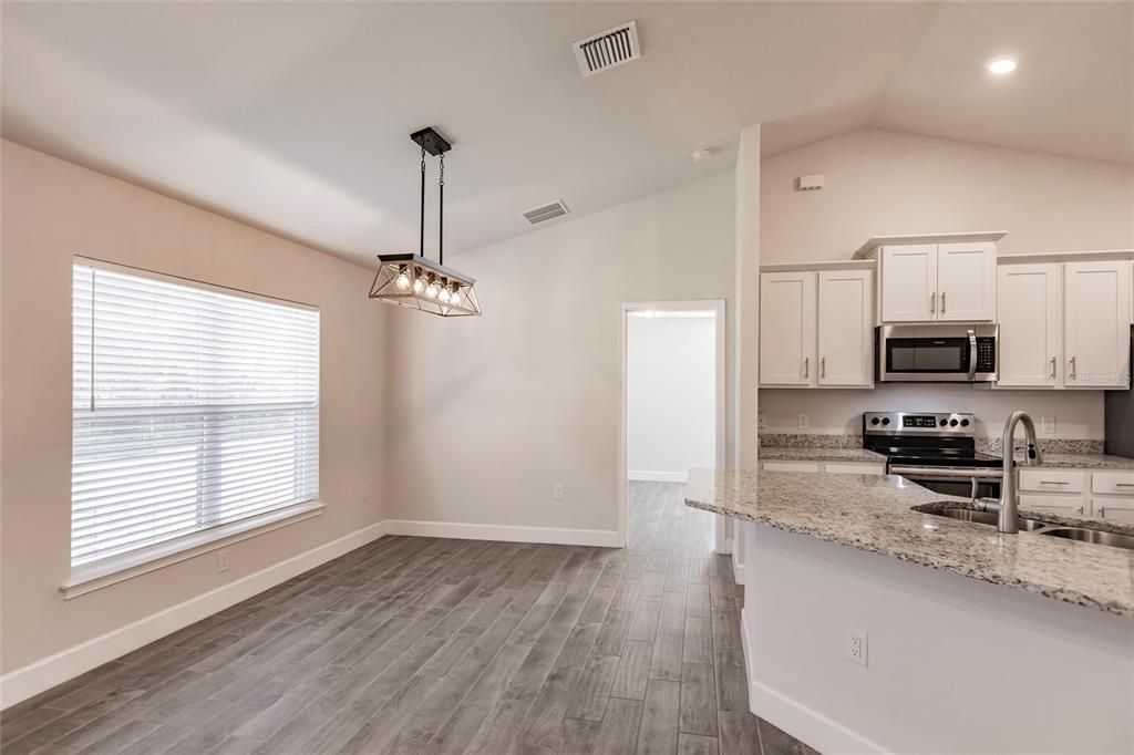 For Sale: $344,900 (4 beds, 2 baths, 1755 Square Feet)