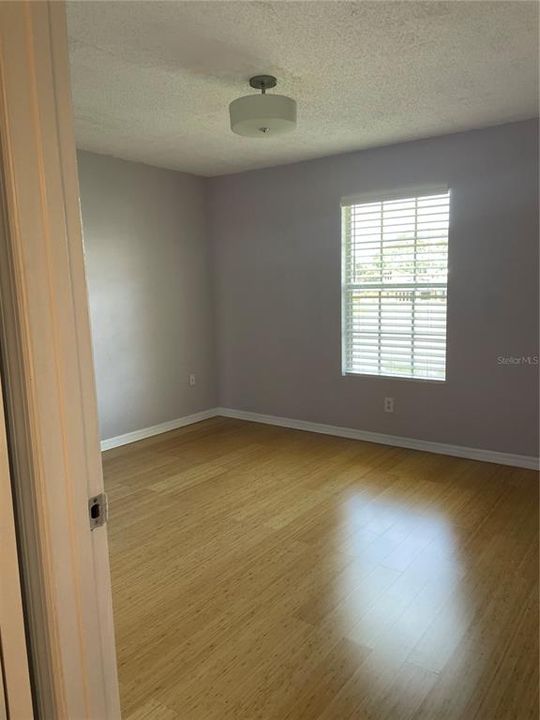 For Rent: $1,400 (1 beds, 1 baths, 598 Square Feet)