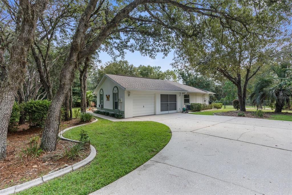 For Sale: $399,000 (3 beds, 2 baths, 1689 Square Feet)