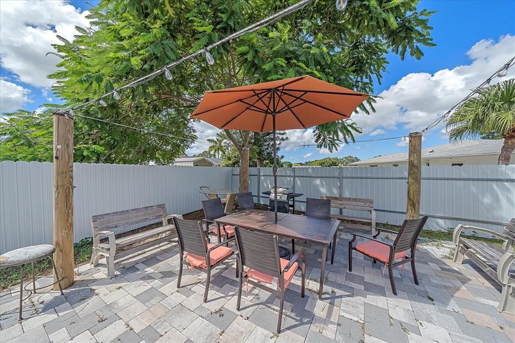 For Sale: $595,000 (3 beds, 3 baths, 2095 Square Feet)