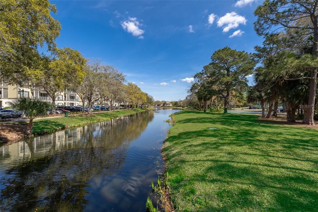 Active With Contract: $392,000 (2 beds, 2 baths, 1128 Square Feet)