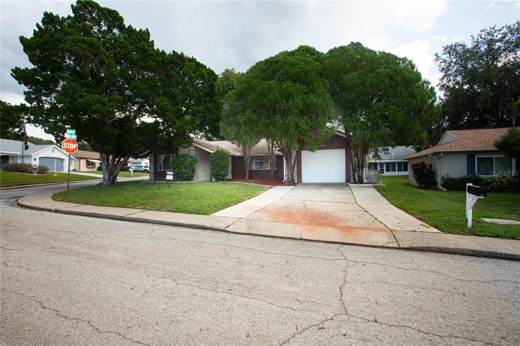 For Sale: $224,300 (3 beds, 2 baths, 1366 Square Feet)