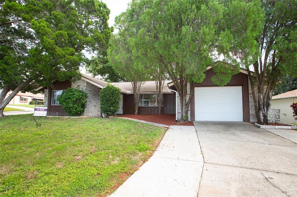 For Sale: $224,300 (3 beds, 2 baths, 1366 Square Feet)