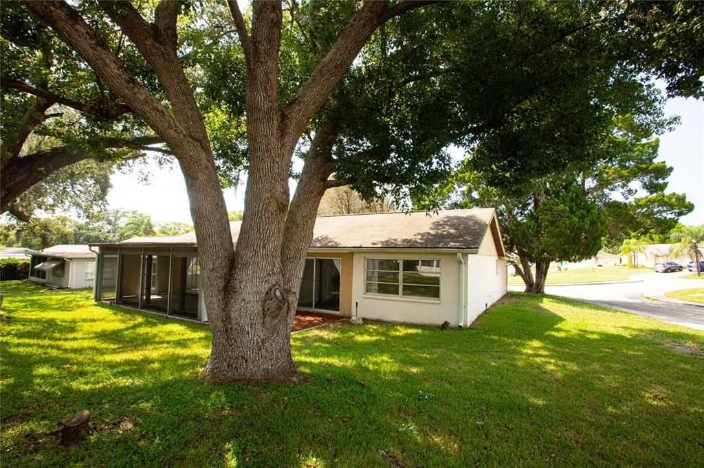 For Sale: $224,300 (3 beds, 2 baths, 1366 Square Feet)