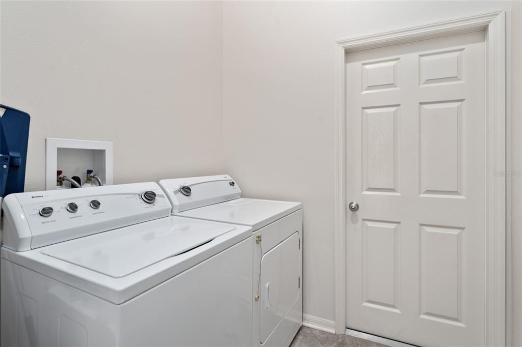 For Sale: $434,900 (3 beds, 2 baths, 1488 Square Feet)