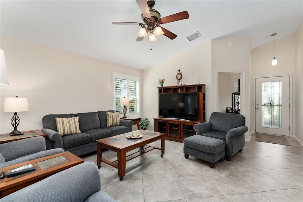 For Sale: $434,900 (3 beds, 2 baths, 1488 Square Feet)