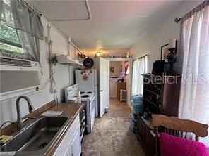 For Sale: $180,000 (1 beds, 1 baths, 360 Square Feet)