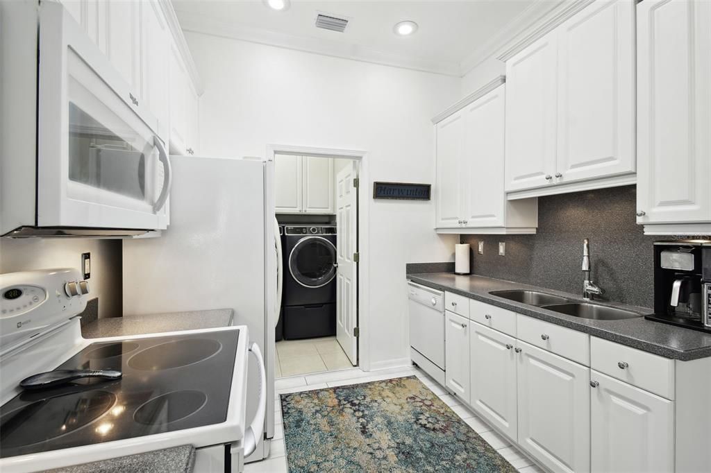 For Sale: $364,900 (2 beds, 2 baths, 1443 Square Feet)