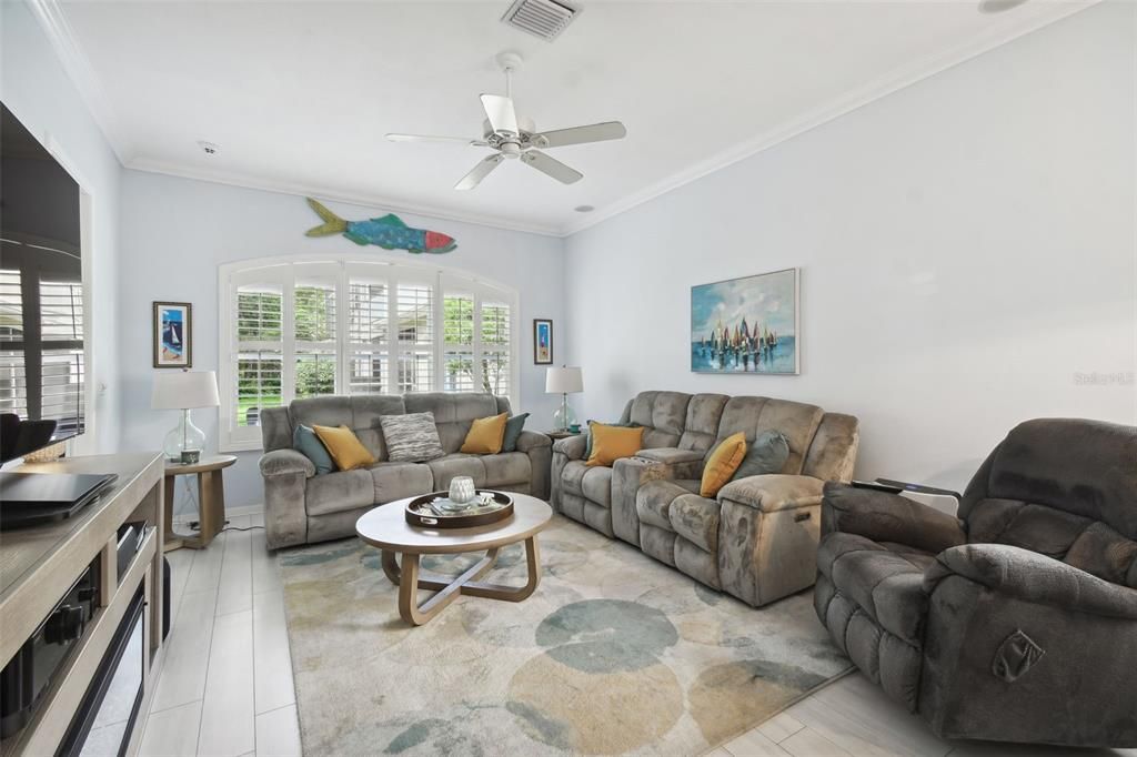 For Sale: $364,900 (2 beds, 2 baths, 1443 Square Feet)