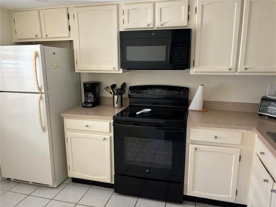 For Rent: $2,000 (2 beds, 2 baths, 1186 Square Feet)