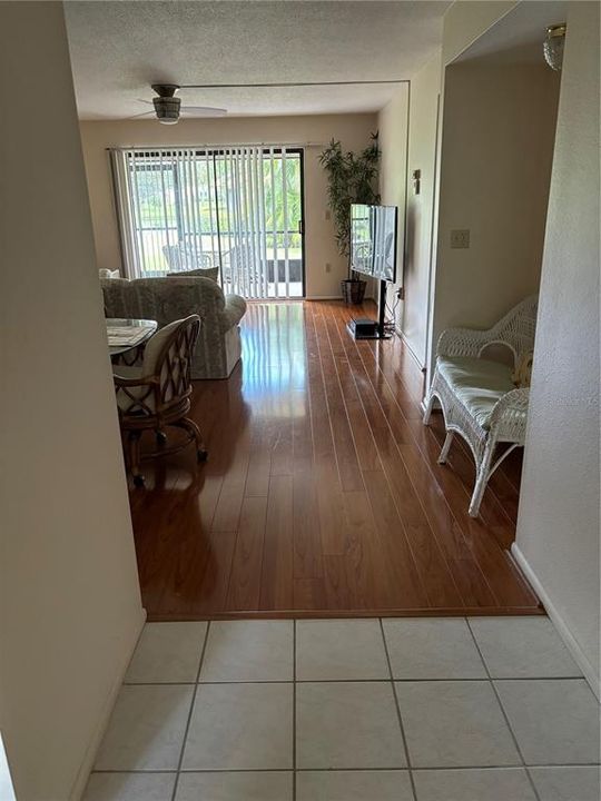 For Rent: $2,000 (2 beds, 2 baths, 1186 Square Feet)