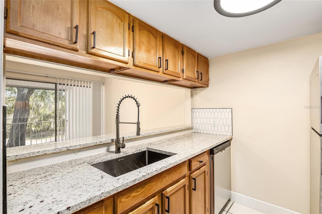 For Rent: $1,349 (2 beds, 1 baths, 1260 Square Feet)