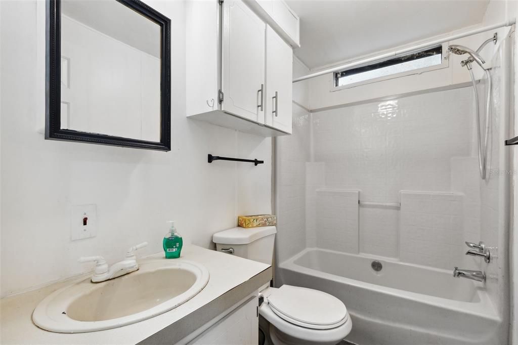 For Sale: $145,000 (2 beds, 2 baths, 1294 Square Feet)