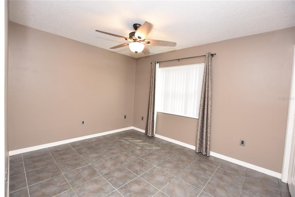 For Rent: $1,910 (3 beds, 2 baths, 1370 Square Feet)