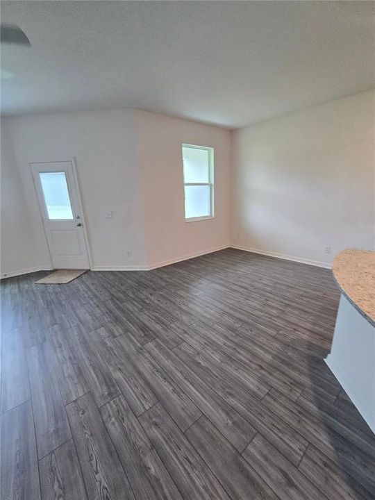 For Rent: $2,200 (3 beds, 2 baths, 1597 Square Feet)