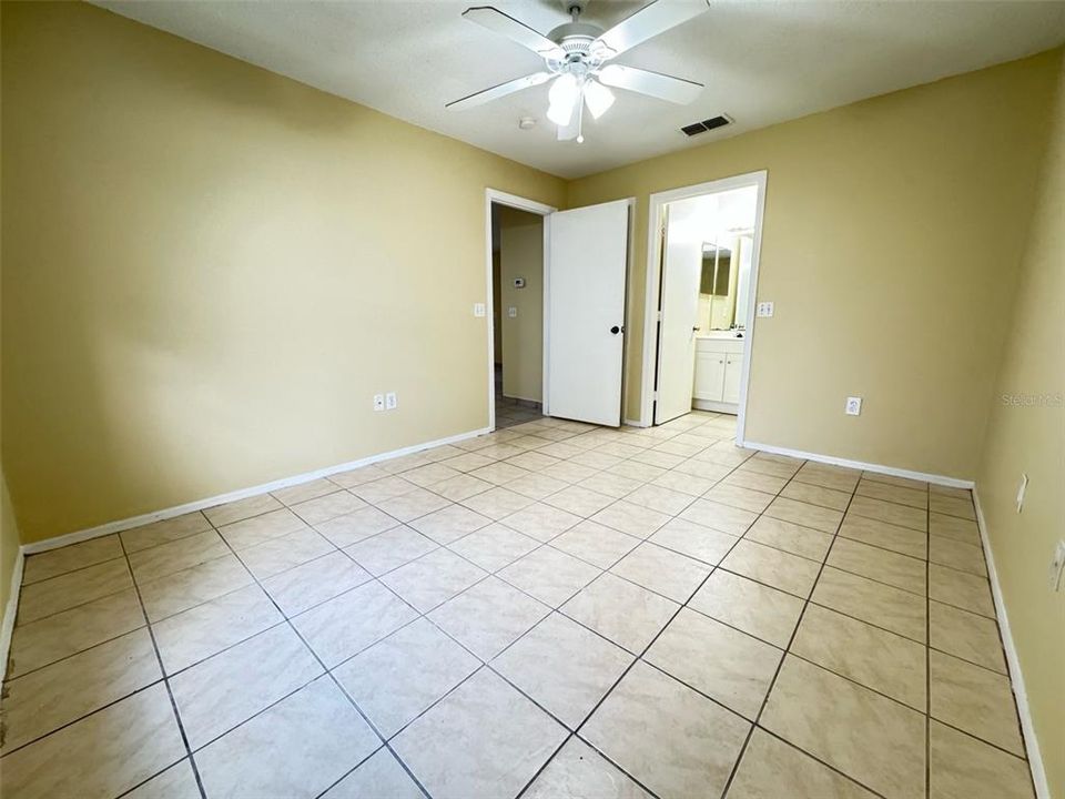 For Rent: $1,699 (3 beds, 2 baths, 1024 Square Feet)