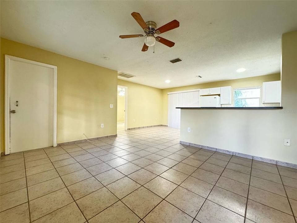 For Rent: $1,699 (3 beds, 2 baths, 1024 Square Feet)