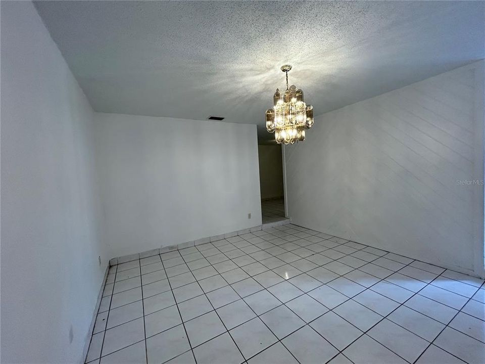 Active With Contract: $1,600 (3 beds, 2 baths, 1501 Square Feet)