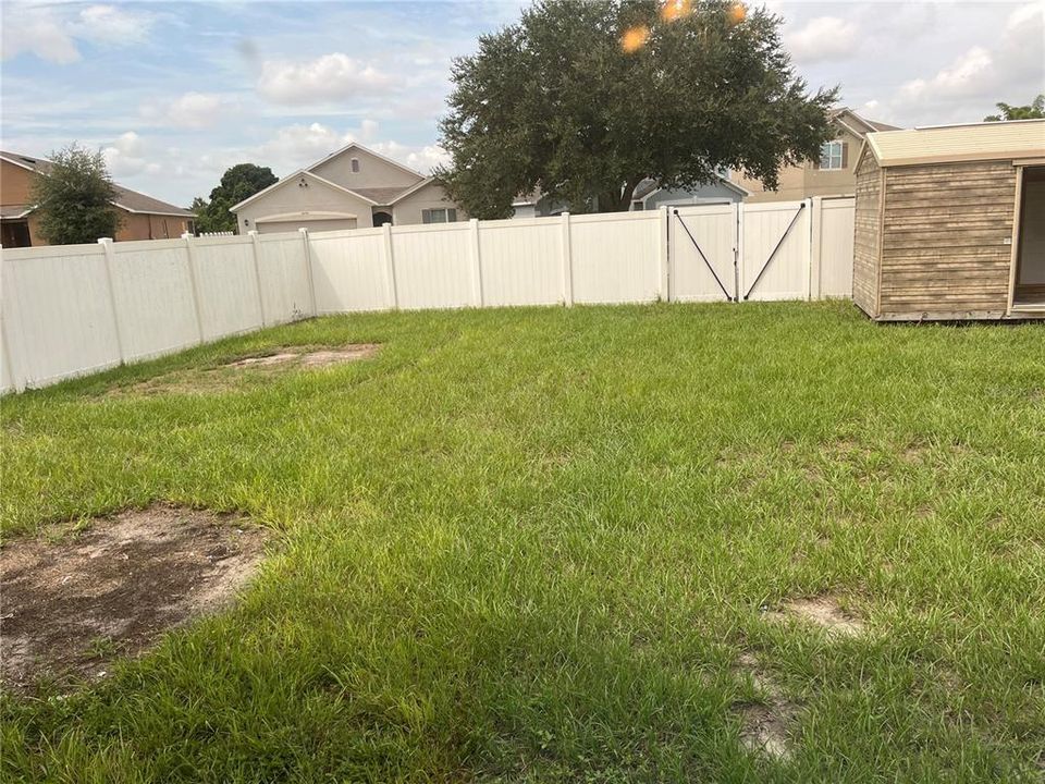 For Rent: $1,995 (4 beds, 2 baths, 2526 Square Feet)